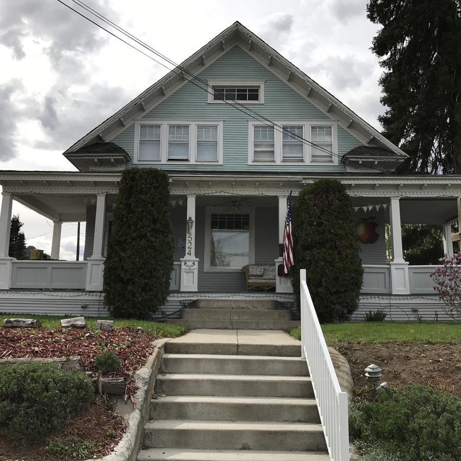Apple Country Inn Уэнатчи Экстерьер фото